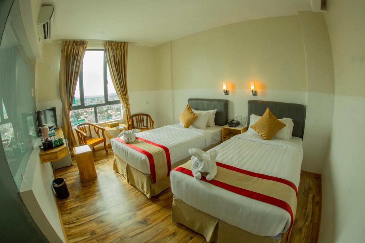 Gold Leaf Hotel Mandalay Exterior photo