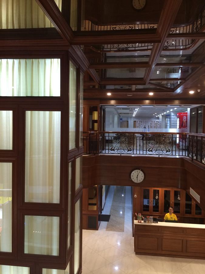 Gold Leaf Hotel Mandalay Exterior photo